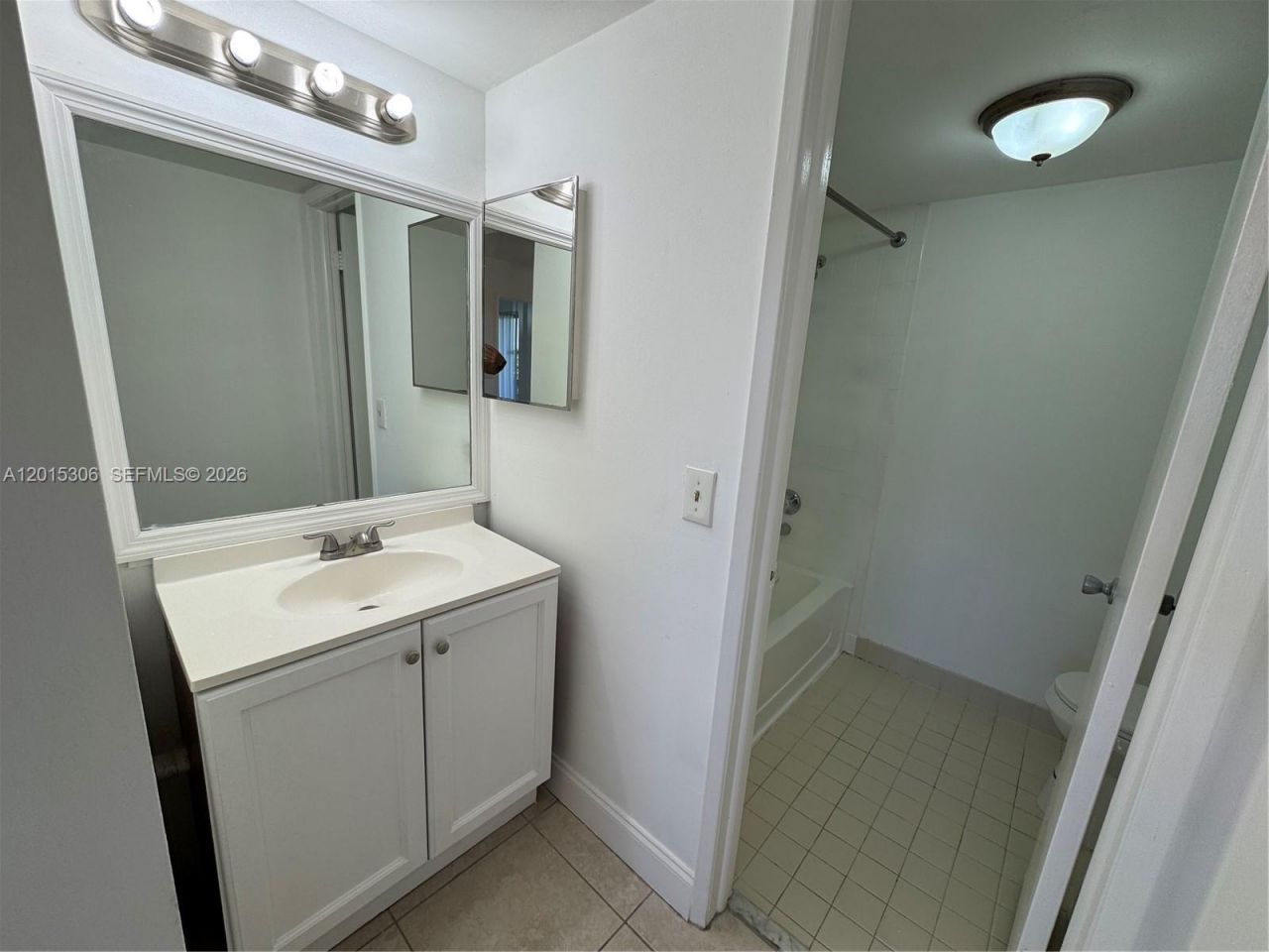 9893 Nob Hill Ln , Unit 9893, Sunrise, FL 33351 Photo