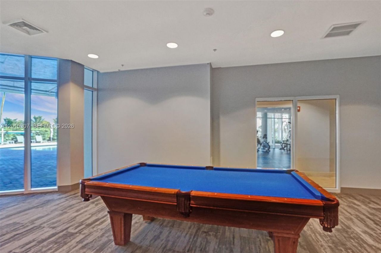 6515 Collins Ave , Unit 1107, Miami Beach, FL 33141 Photo