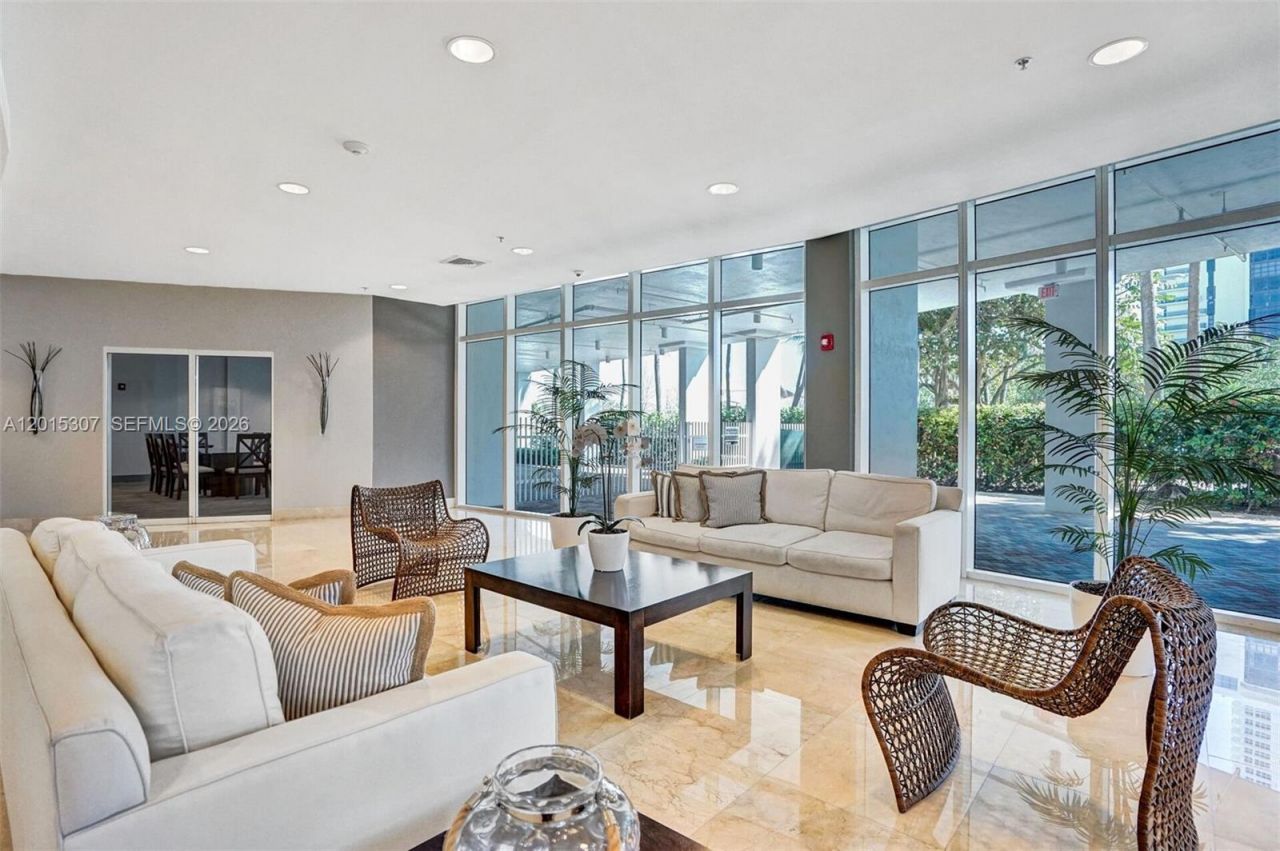 6515 Collins Ave , Unit 1107, Miami Beach, FL 33141 Photo