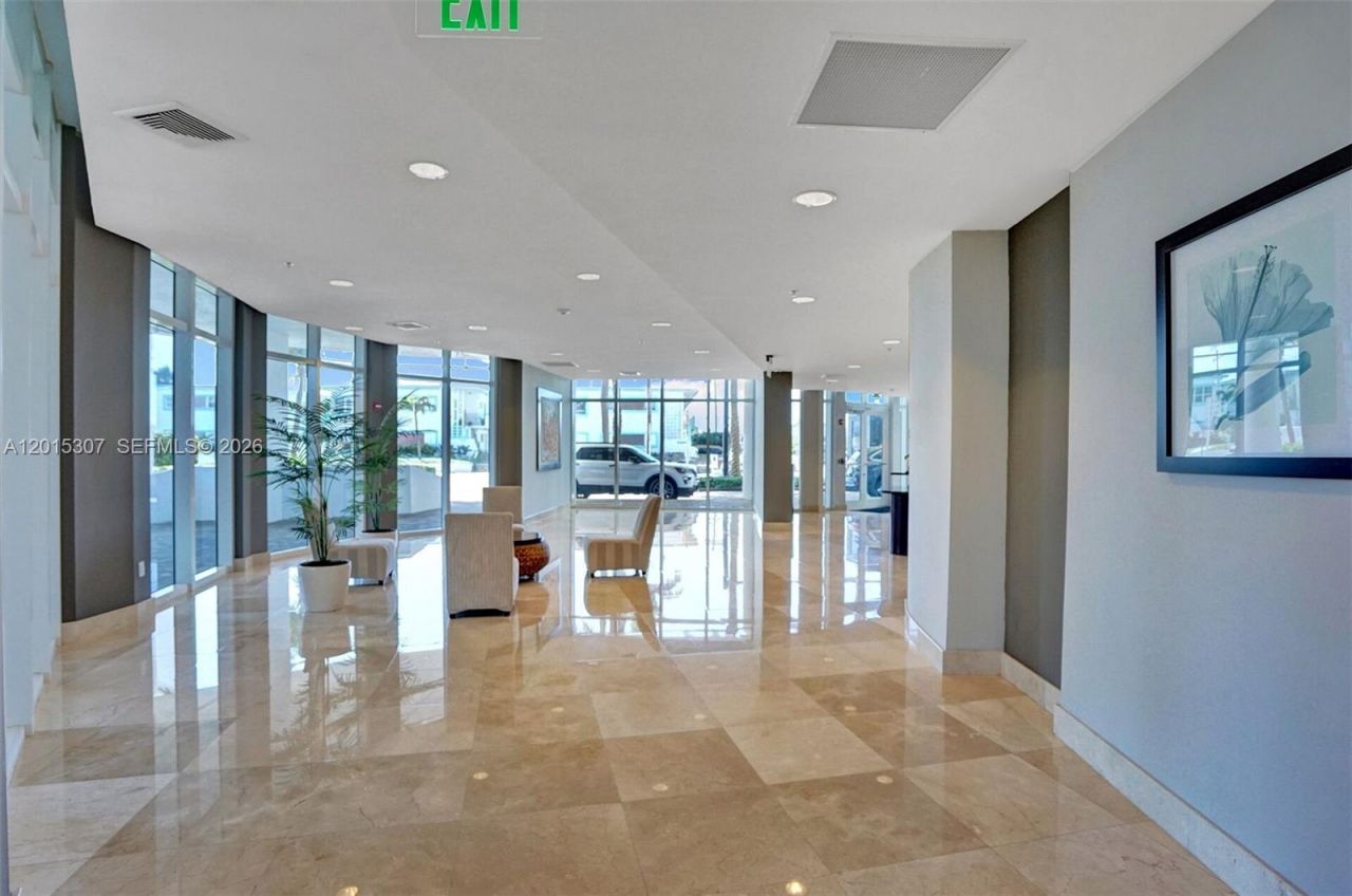 6515 Collins Ave , Unit 1107, Miami Beach, FL 33141 Photo