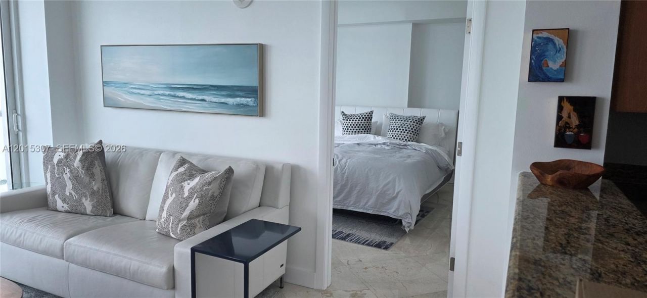 6515 Collins Ave , Unit 1107, Miami Beach, FL 33141 Photo