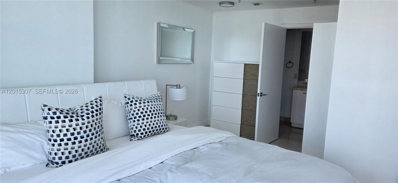 6515 Collins Ave , Unit 1107, Miami Beach, FL 33141 Photo
