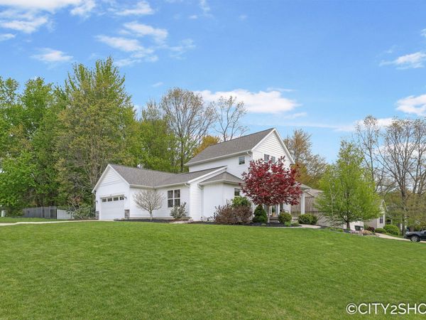 5317 Rischow Drive SW, Wyoming, MI 49509