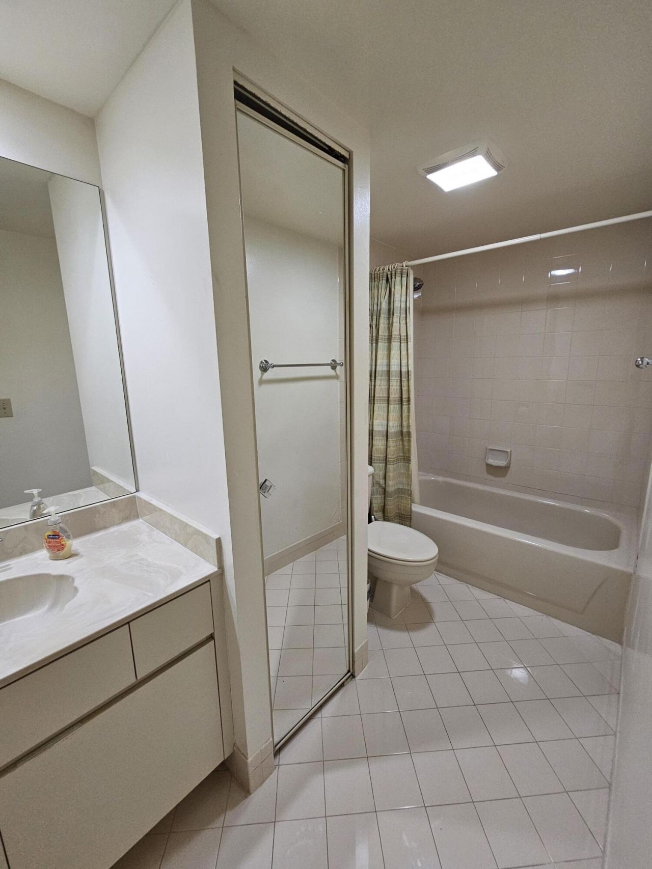 9982 NW 6th Court, Plantation, FL 33324 Photo