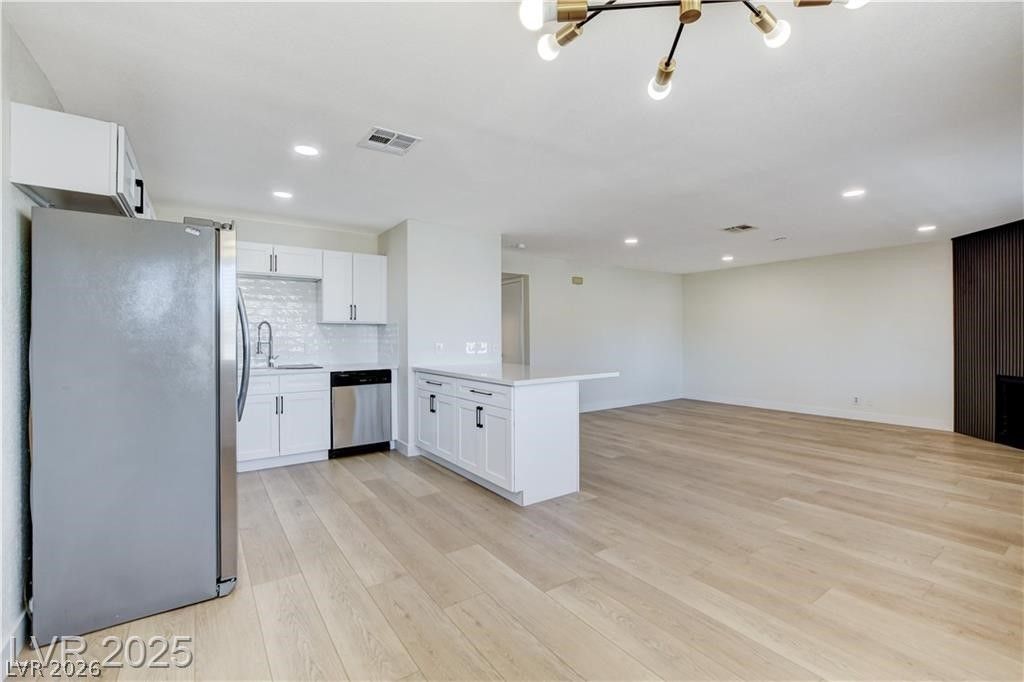 921 Sulphur Springs Lane, Las Vegas, NV 89128