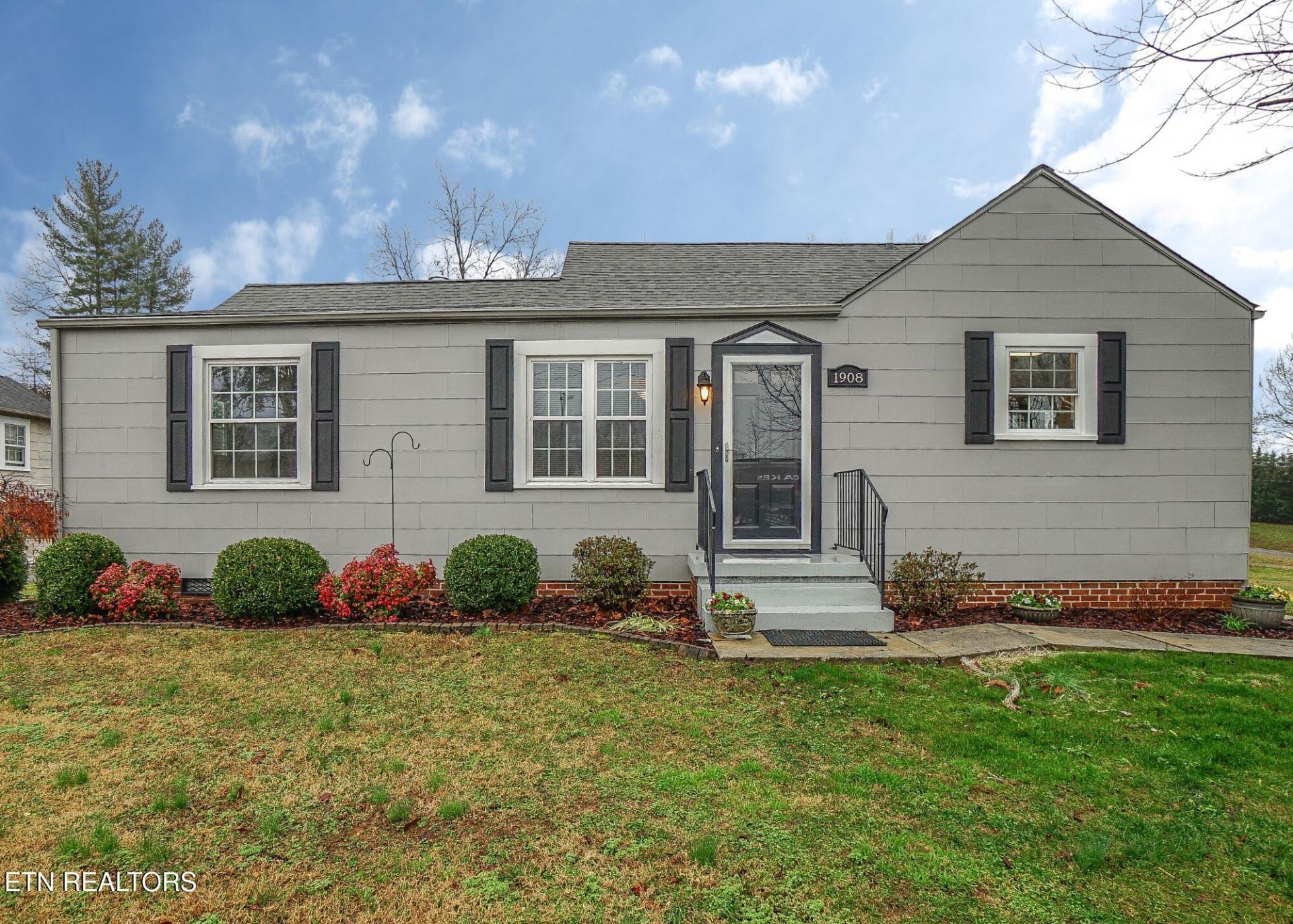 1908 Sevierville Rd, Maryville, TN 37804 Main Photo
