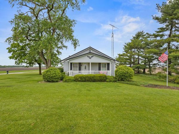 4520 N 600 East Road , Sidell, IL 61876