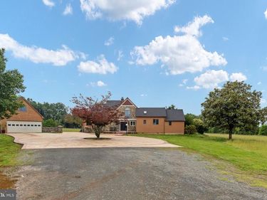 6119 BEACH ROAD, MIDLAND, VA 22728