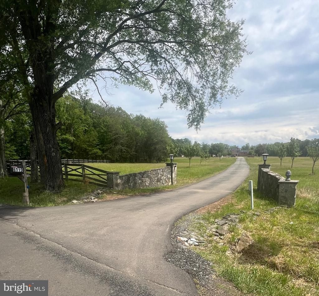 6119 BEACH ROAD, MIDLAND, VA 22728