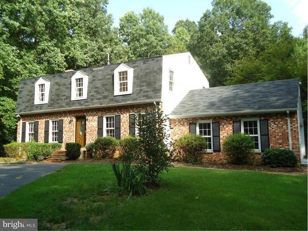6401 WOLF RUN HUNT COURT, FAIRFAX STATION, VA 22039