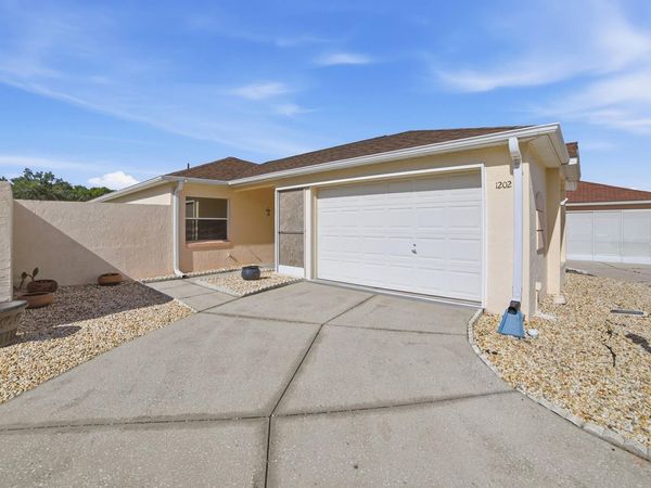 1202 FERNANDO LANE , THE VILLAGES, FL 32159