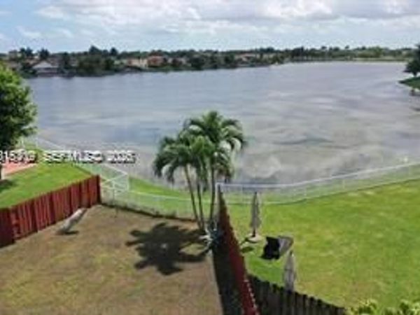 5090 SW 136th Ave, Miramar, FL 33027