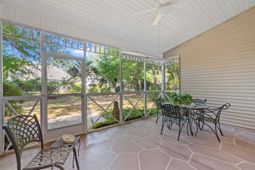355 Camden Circle photo 4