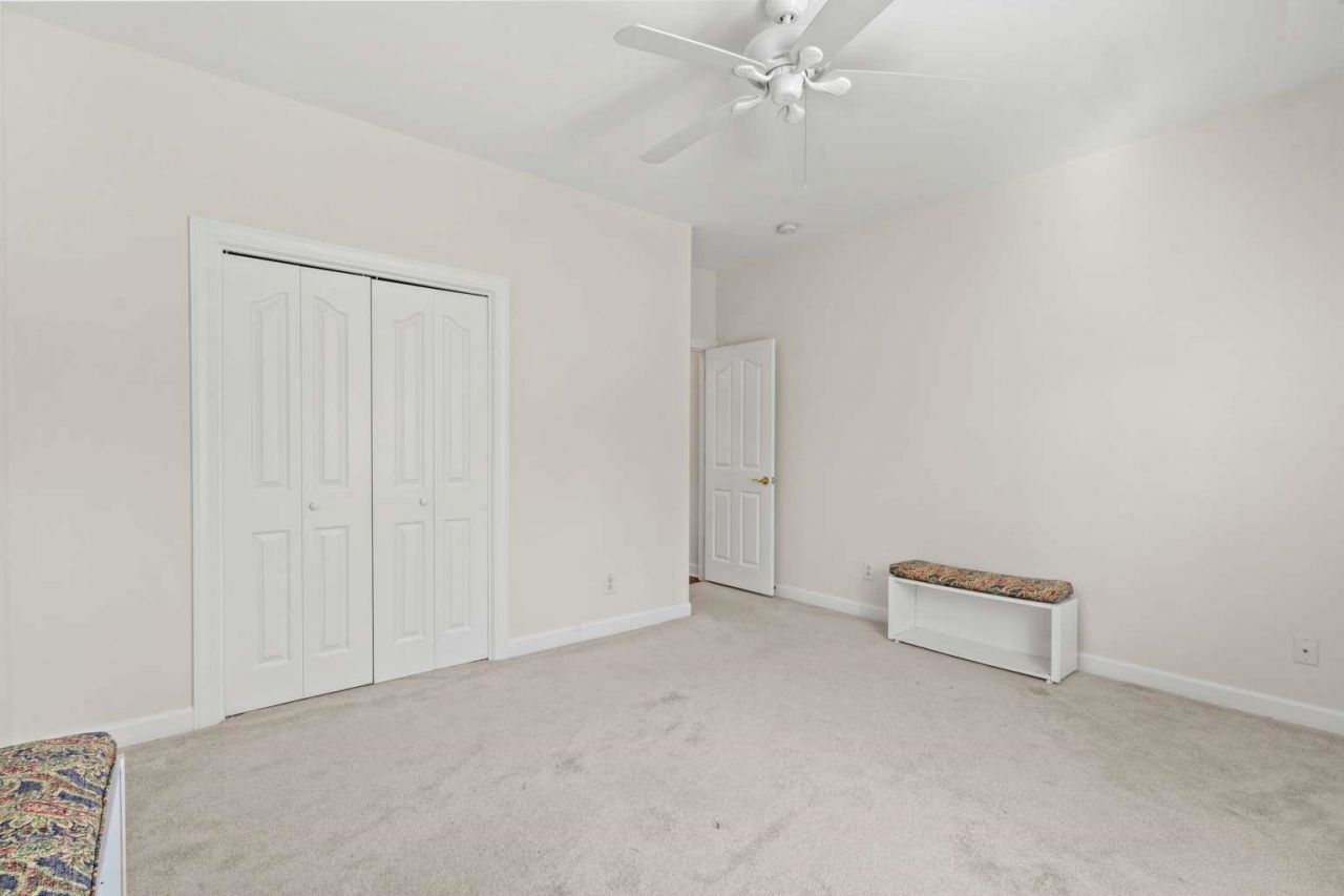 355 Camden Circle Photo 6