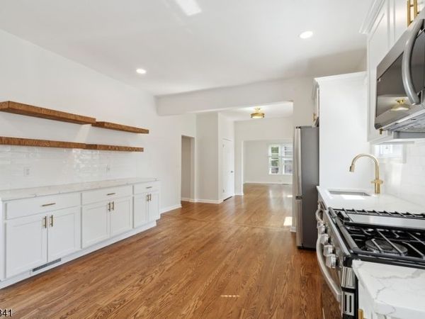 14 Munn St, Unit A, Montclair, NJ 07042