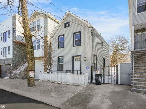 418 S 10Th St, Newark, NJ 07103
