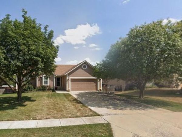 22646 Washington Avenue, Spring Hill, KS 66083