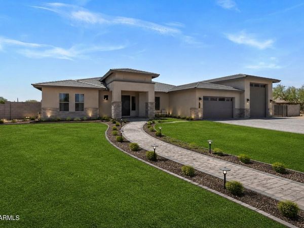 1101 E Dolores Road, Phoenix, AZ 85086