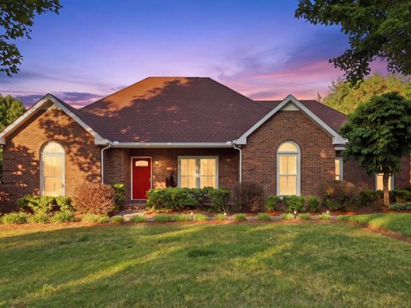 1907 Chartwell Ct, Murfreesboro, TN 37130