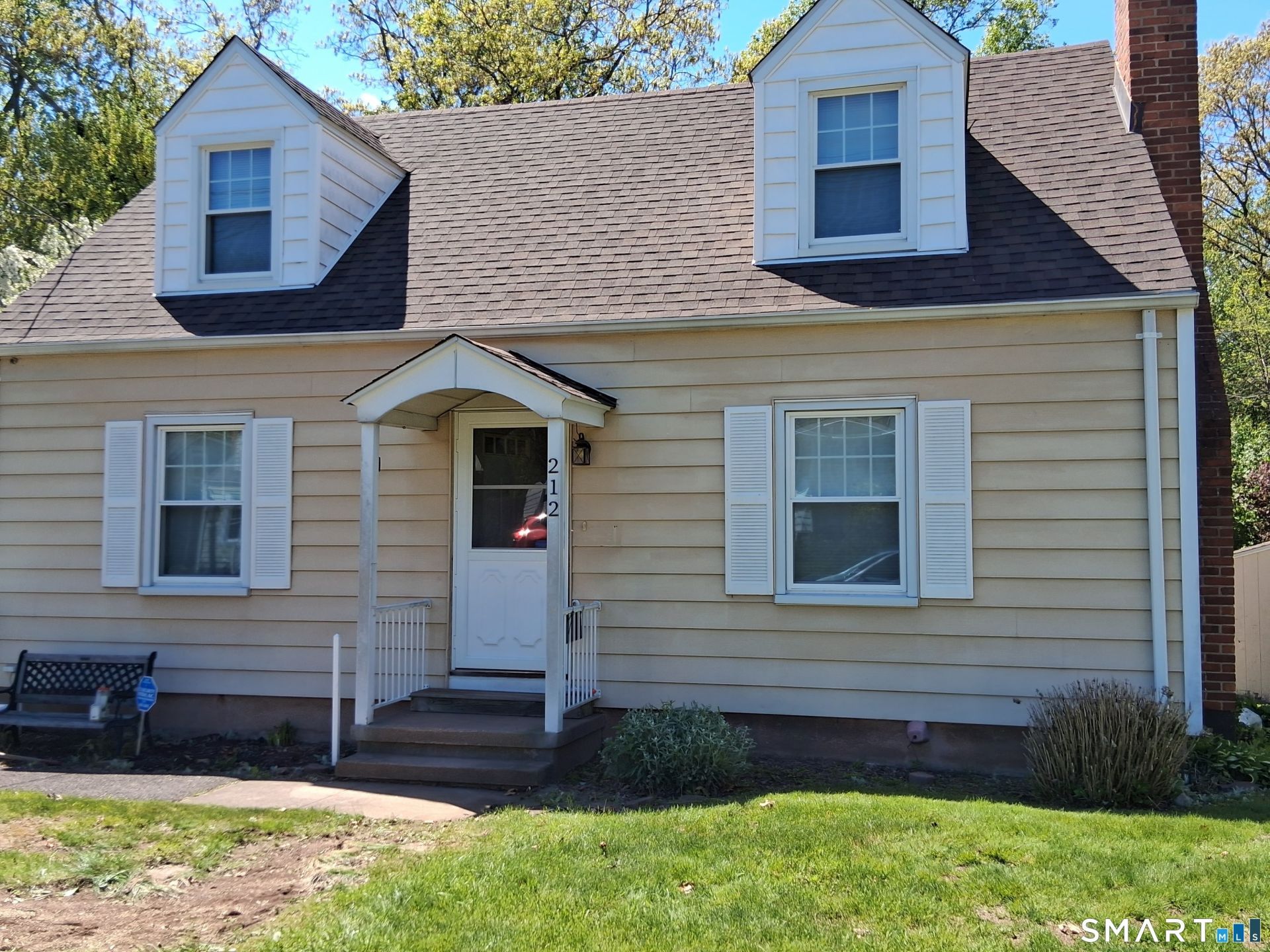 212 Dorrance, Hamden, CT 06518 Main Photo