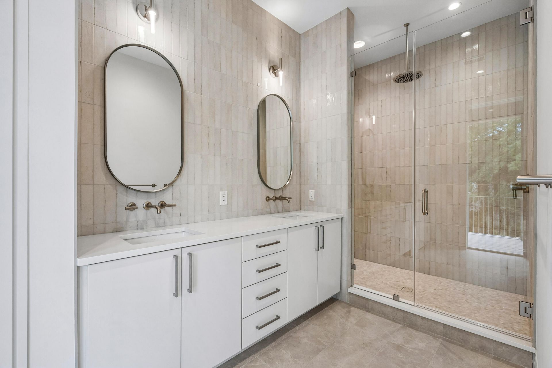 3102 Fort Street Photo 13