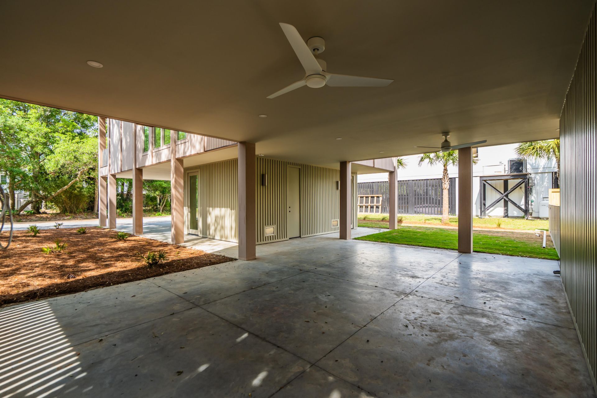 3102 Fort Street Photo 31