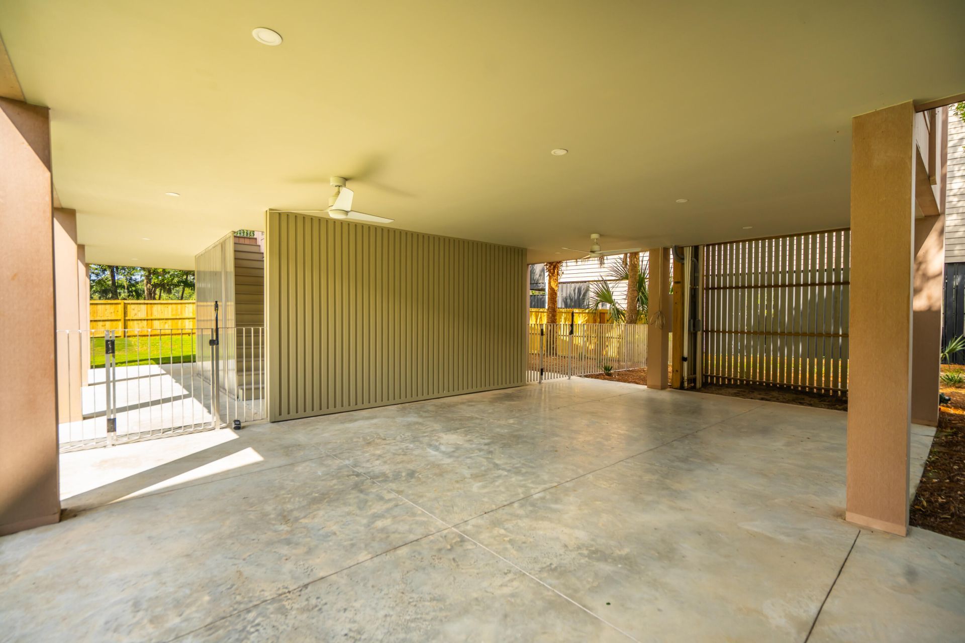3102 Fort Street Photo 43