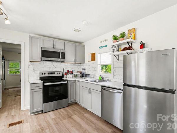 9937 Harwood Lane , Charlotte, NC 28214