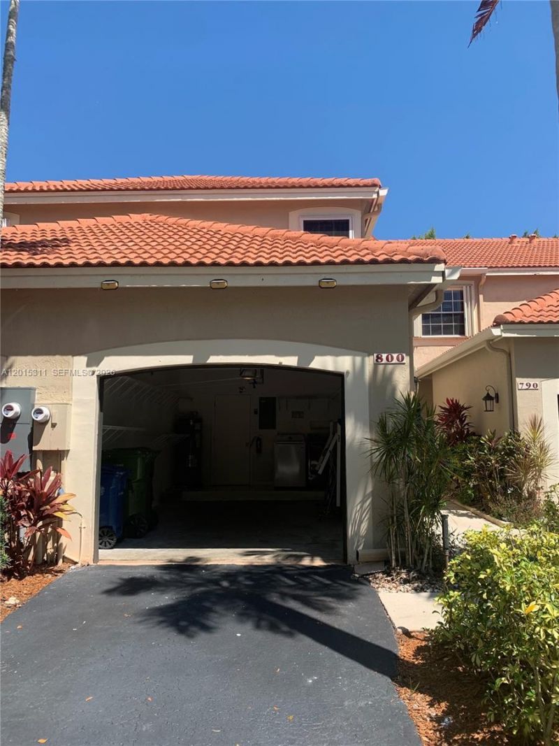 800 Sorrento Dr., Weston, FL 33326 Photo