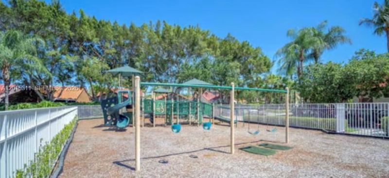 800 Sorrento Dr., Weston, FL 33326 Photo