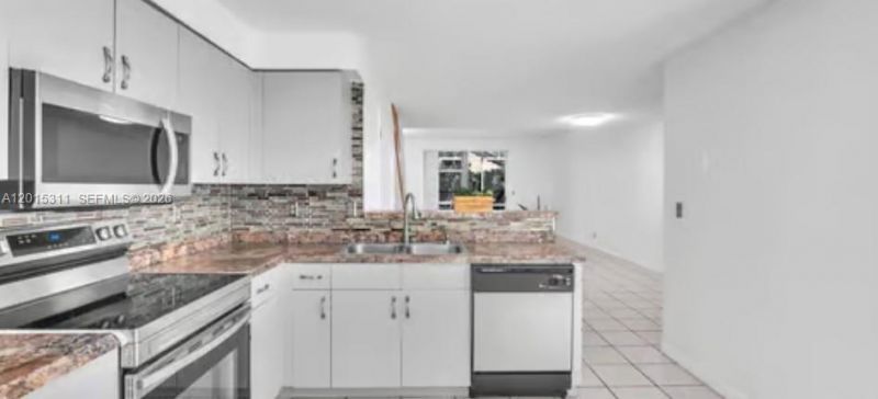 800 Sorrento Dr., Weston, FL 33326 Photo