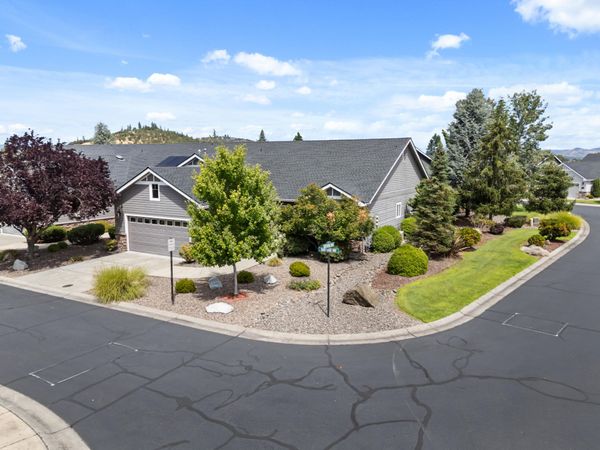 115 Sandridge Way, Eagle Point, OR 97524