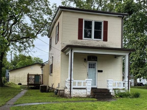 110 S 18th Street, Belleville, IL 62226