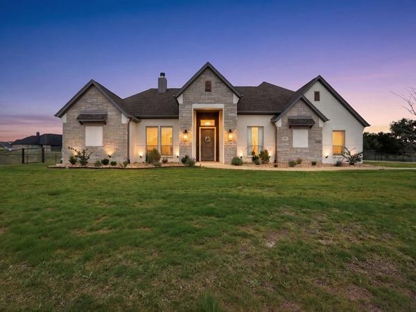 805 Wind River Pass, Azle, TX 76020