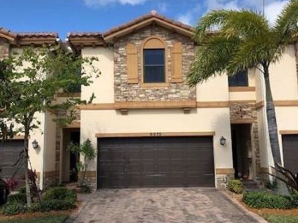 9575 Town Parc Circle N, Parkland, FL 33076