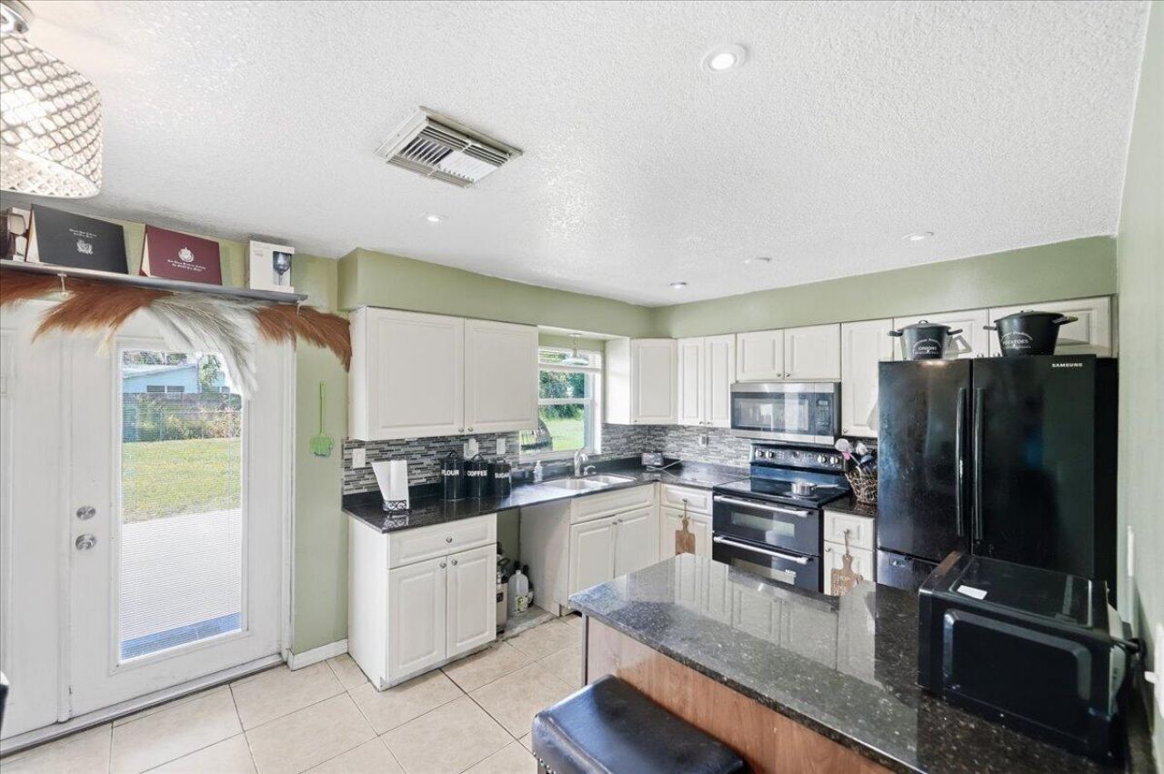 6602 Fort Walton Avenue, Fort Pierce, FL 34951 Photo