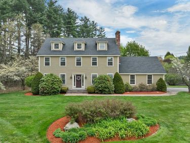 19 Poliquin Drive, Nashua, NH 03062
