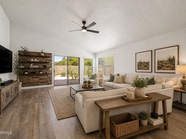 1742 E PONY Lane, Gilbert, AZ 85295