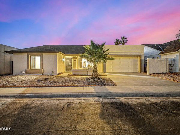 916 E BLUEFIELD Avenue, Phoenix, AZ 85022