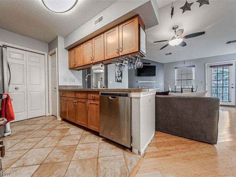 22586 Lenox Drive, Fairview Park, OH 44126 Photo 12