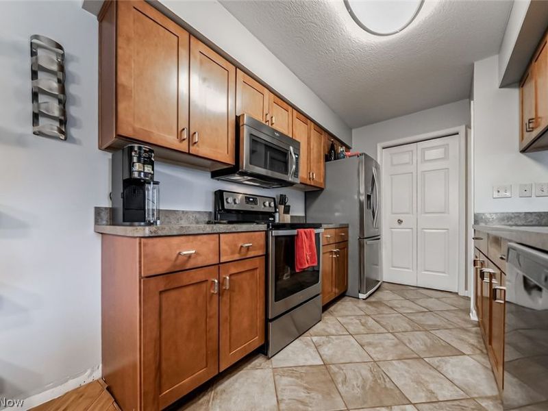 22586 Lenox Drive, Fairview Park, OH 44126 Photo 13