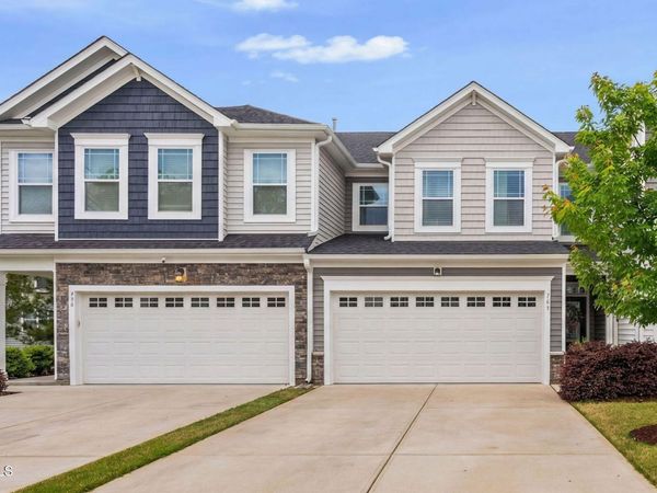 743 Creekway Drive , Fuquay Varina, NC 27526