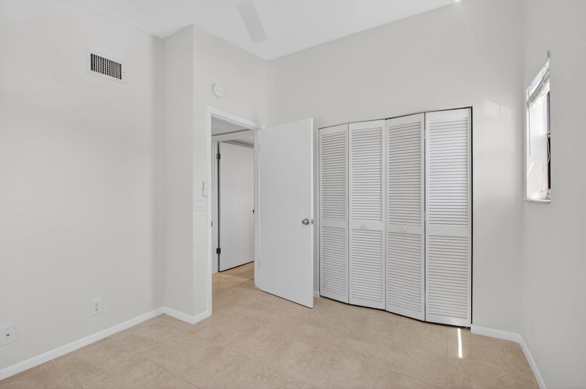 6649 Somerset Drive, Unit 206, Boca Raton, FL 33433 Photo