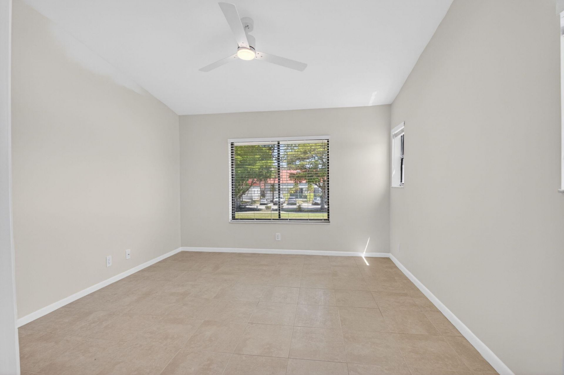 6649 Somerset Drive, Unit 206, Boca Raton, FL 33433 Photo