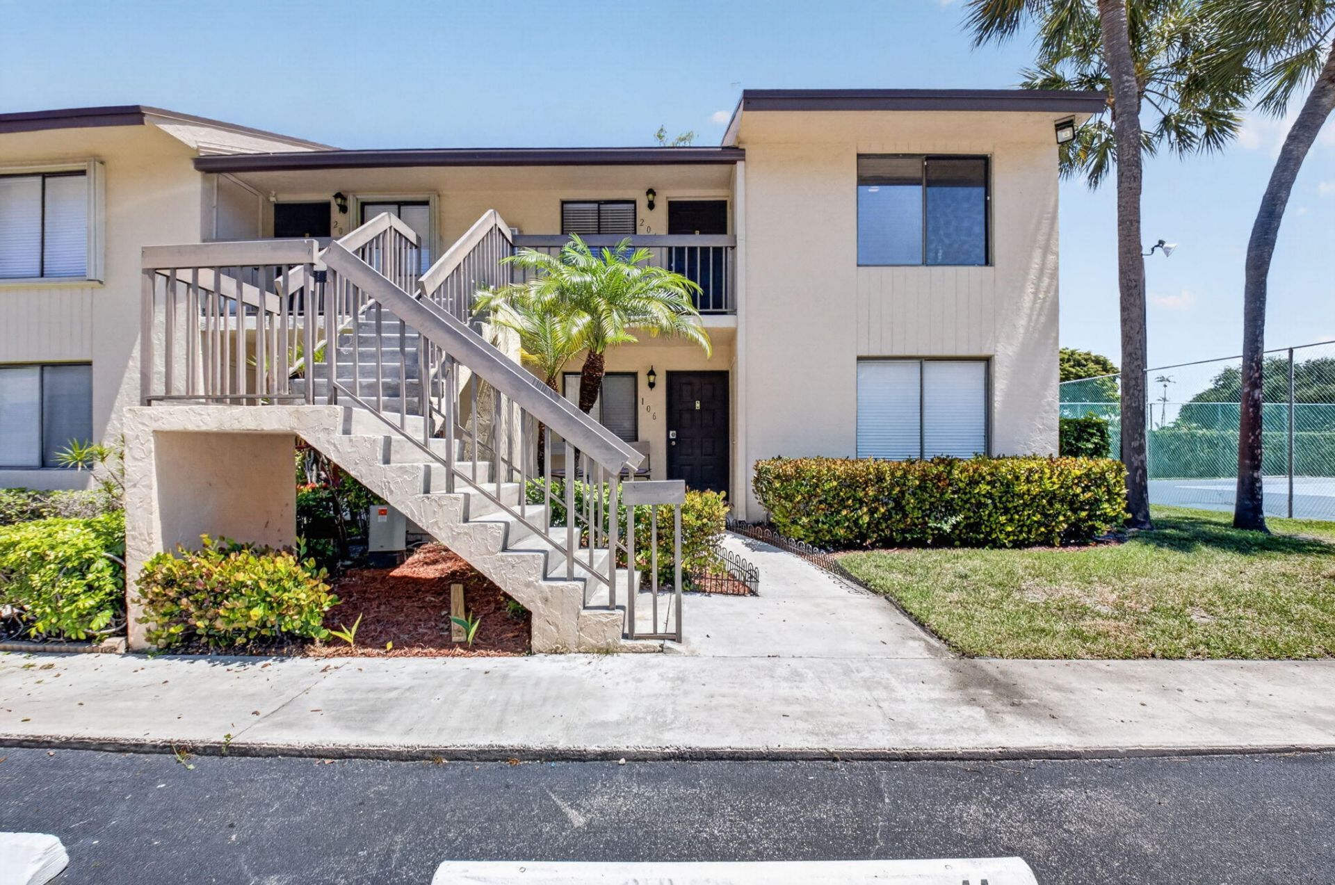 6649 Somerset Drive, Unit 206, Boca Raton, FL 33433 Photo