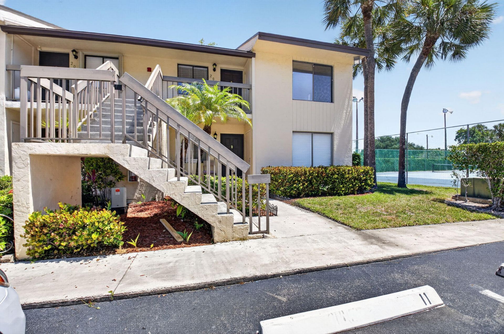 6649 Somerset Drive, Unit 206, Boca Raton, FL 33433 Photo