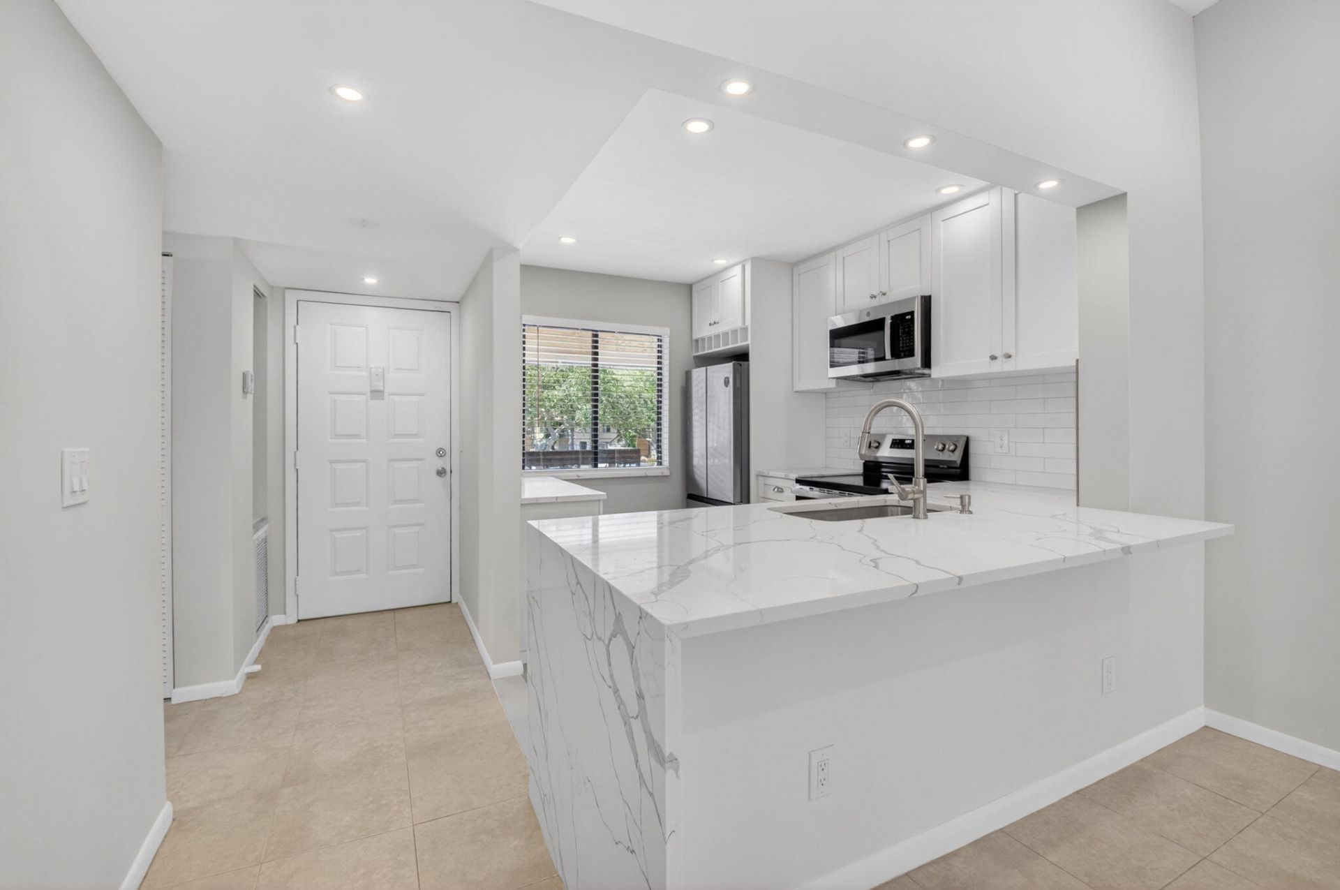 6649 Somerset Drive, Unit 206, Boca Raton, FL 33433 Photo