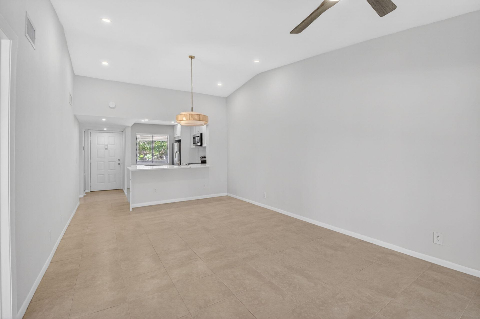 6649 Somerset Drive, Unit 206, Boca Raton, FL 33433 Photo