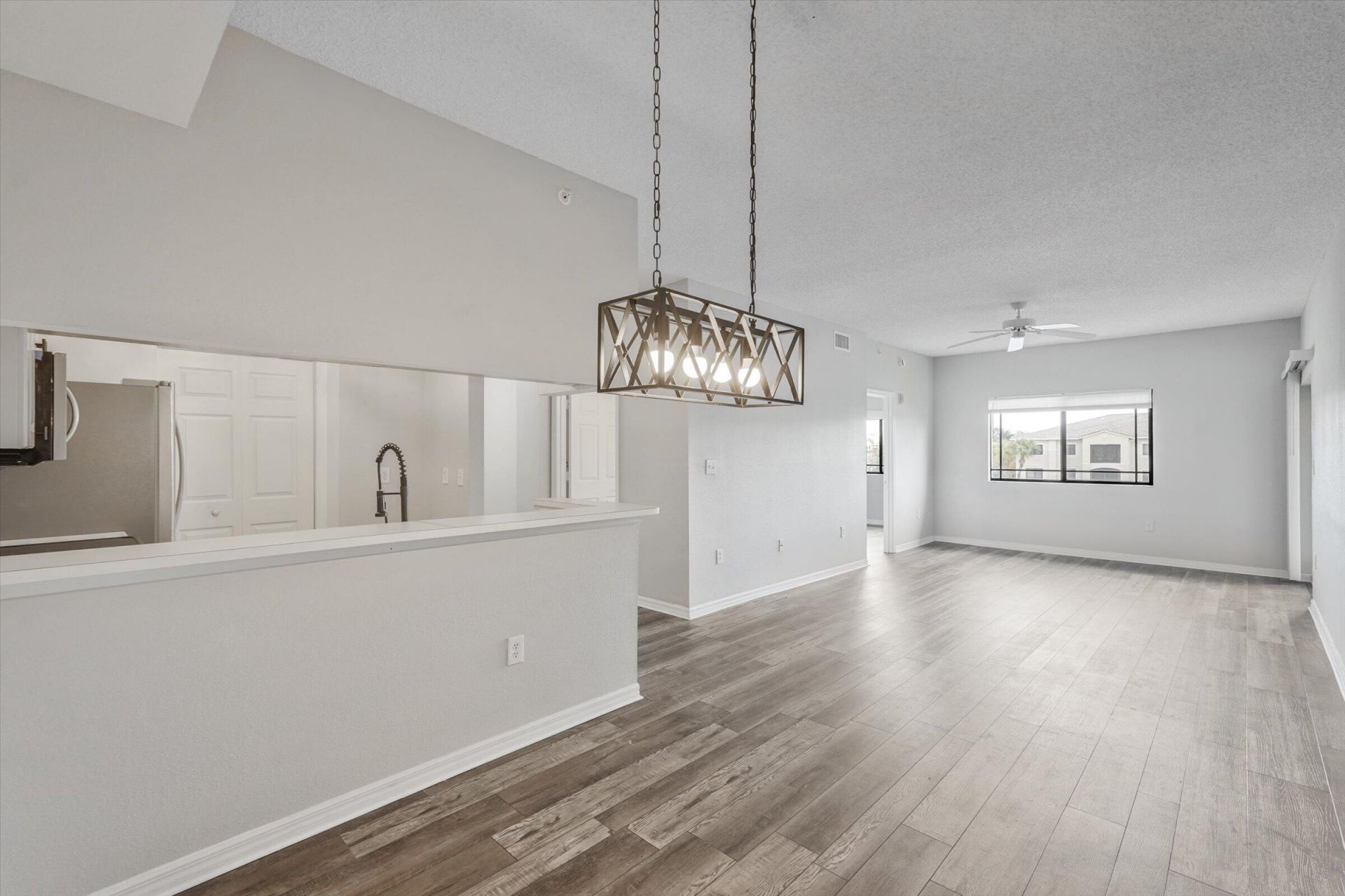 2813 Grande Parkway, Unit 304, Palm Beach Gardens, FL 33410 Photo