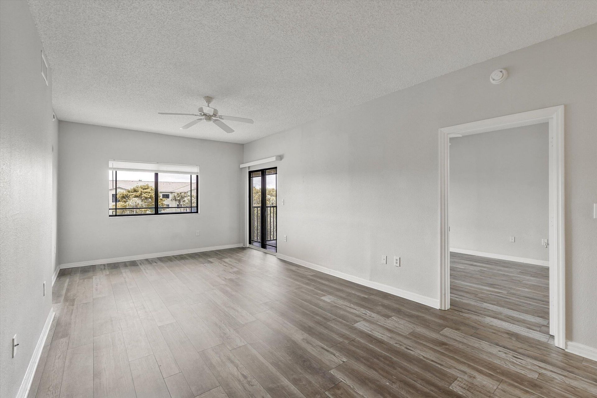 2813 Grande Parkway, Unit 304, Palm Beach Gardens, FL 33410 Photo